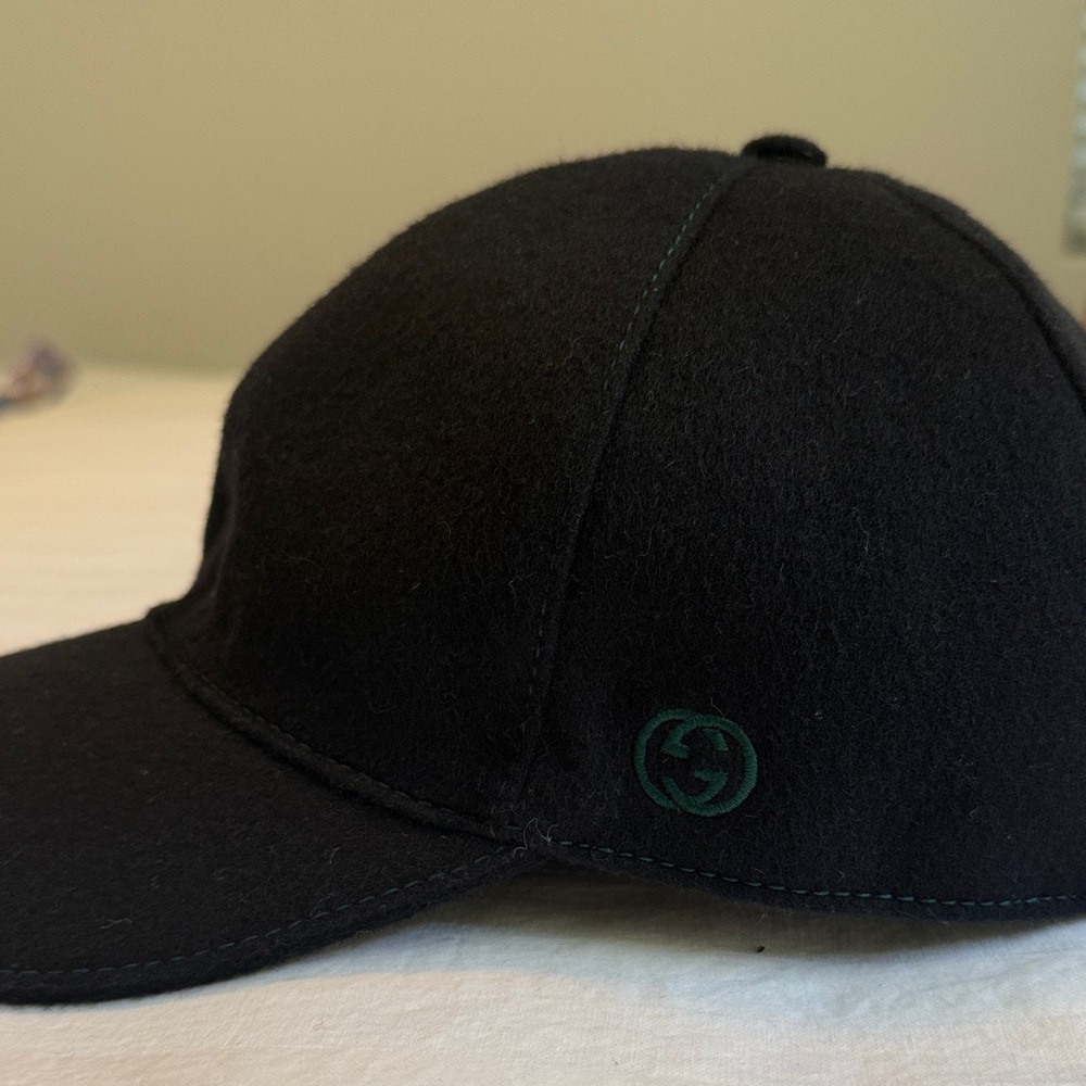 Gucci Black Wool Cap with Green Logo - Picture 2 of 5